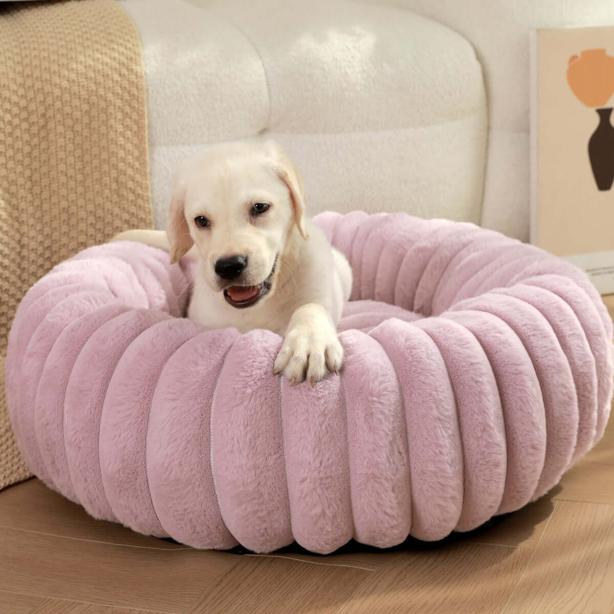 Pet bed high weight straight striped rabbit plush pet mat long hair round cat bed winter warm dog bed dog bed with a puppy.
