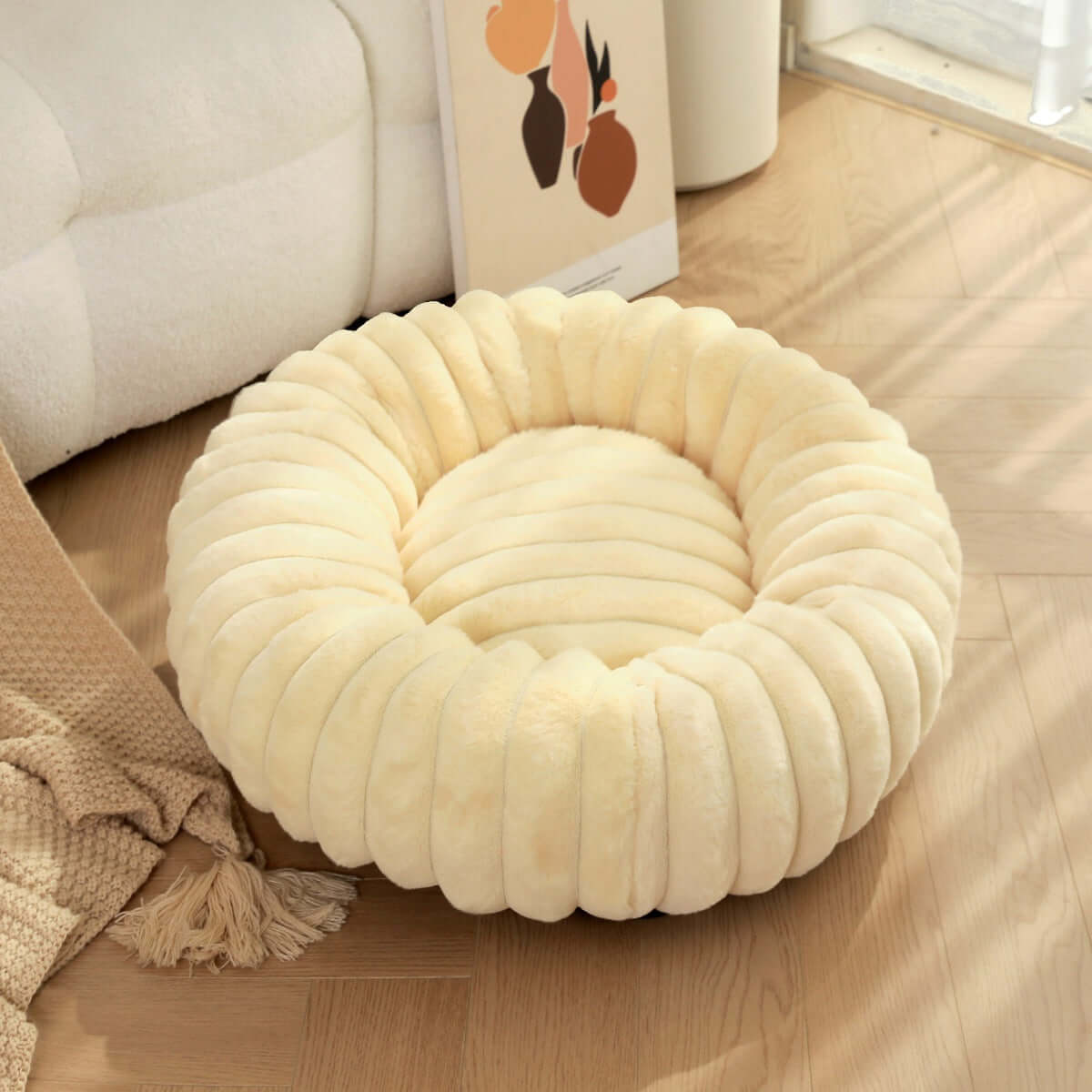 plush pet bed for winter, featuring soft and cozy circular design, ideal for keeping pets warm during cold months.